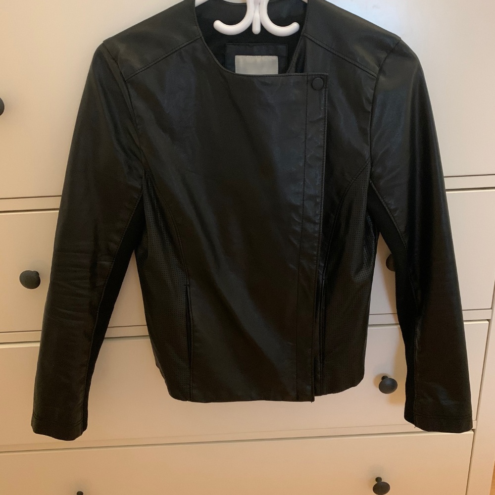 Leather jacket - Picture 3 of 4